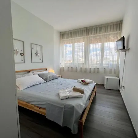 Alojamento de Acomodação e Pequeno-almoço Cavalieri Di Rodi Gallipoli